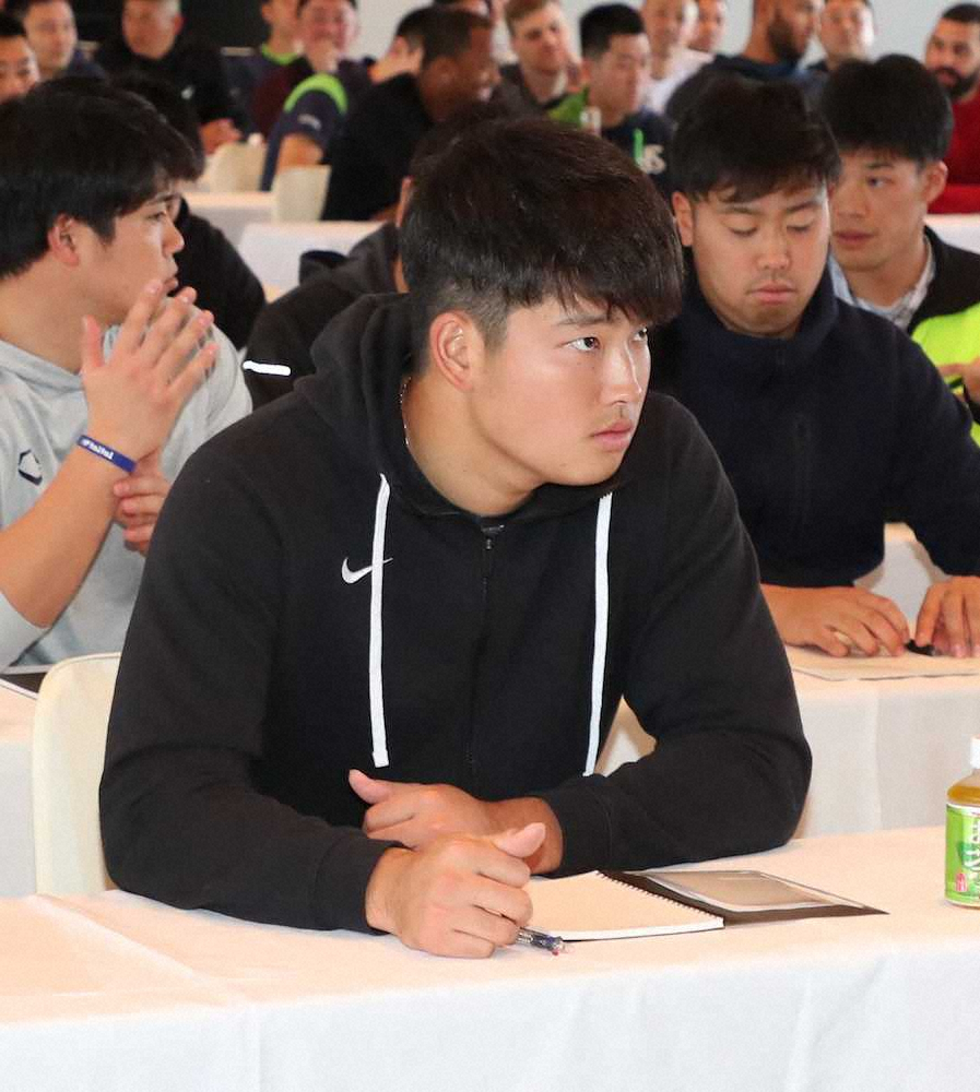 【画像・写真】ヤクルト・村上　3割30本100打点へ「結果残す」　青木師匠指摘「フォームのバラつき」も改善へ