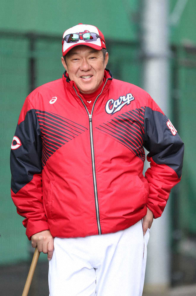 【画像・写真】広島が必勝祈願　佐々岡監督“願いかなう”運玉的中に笑顔「V奪回し、日本一を」