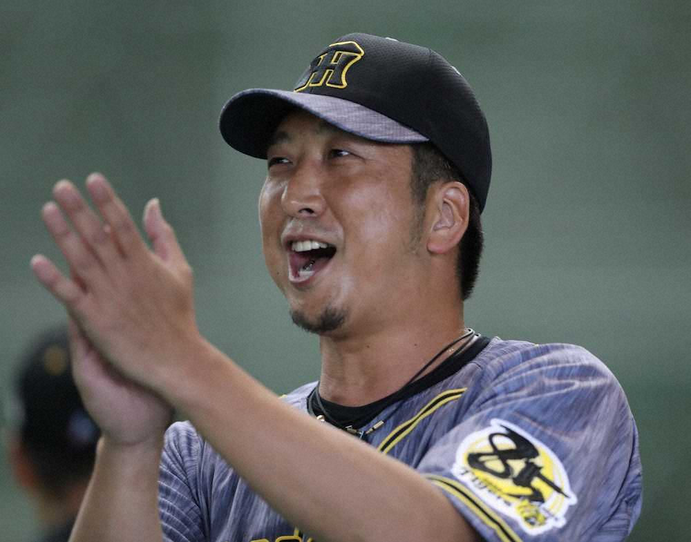 【画像・写真】阪神・藤川　1日キャプテンで“フル回転”　藤浪に助言も