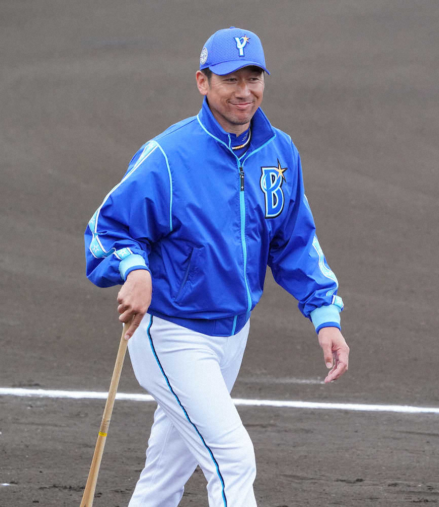 【画像・写真】DeNA・三浦ファーム監督「出過ぎず、出なさすぎず」コーチとの対話重視