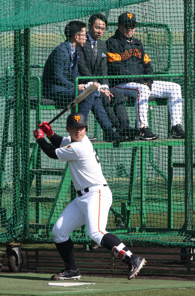 【画像・写真】北島康介氏が巨人キャンプ訪問　“原タワー”で談笑30分超「日本一を見たい」