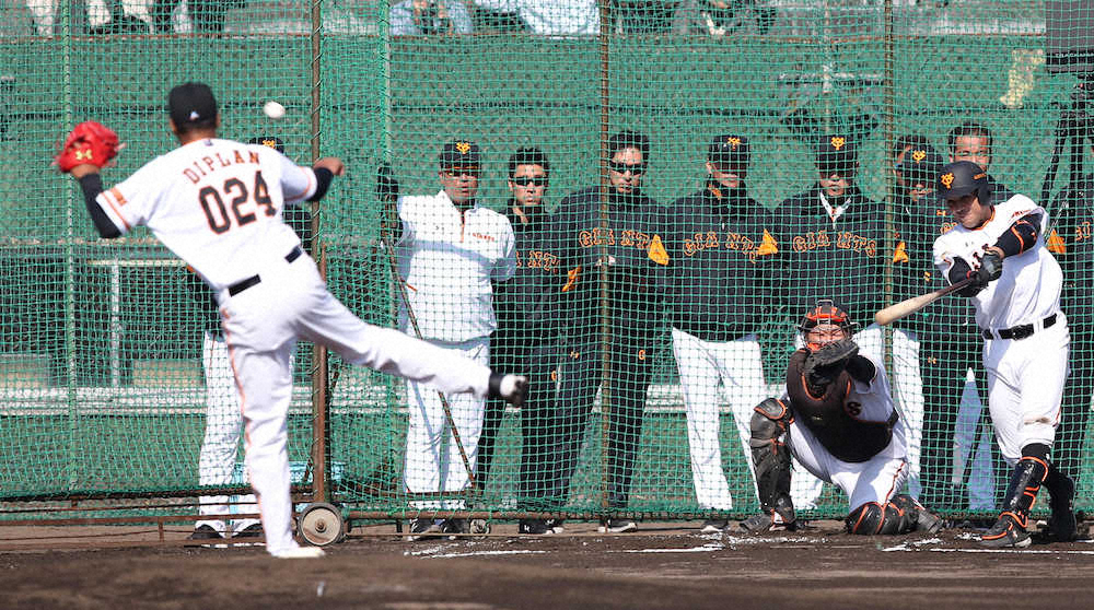 【画像・写真】巨人・原監督　育成ディプラン高評価！最速150キロ、バットへし折った