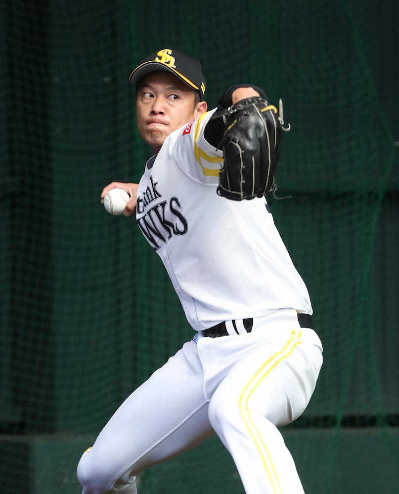 【画像・写真】ソフトB・岩崎　“覚悟”の13年目　復活へ上々のキャンプ　昨年と「“天と地”ほどの差」