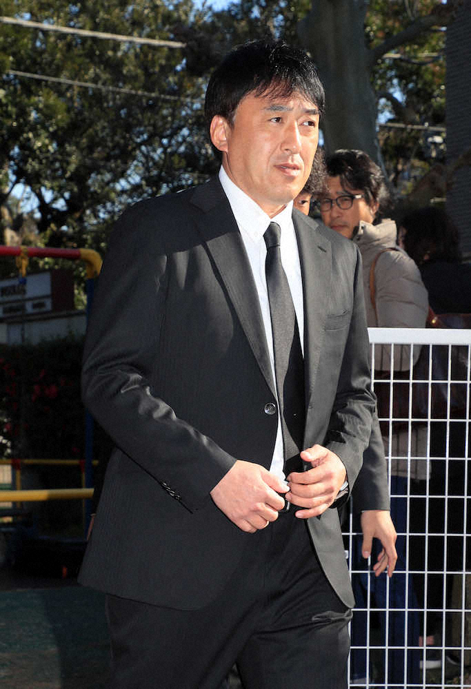 【画像・写真】楽天・石井GM　野村氏は「親のような存在」　克則コーチと戦う一年「見守って」