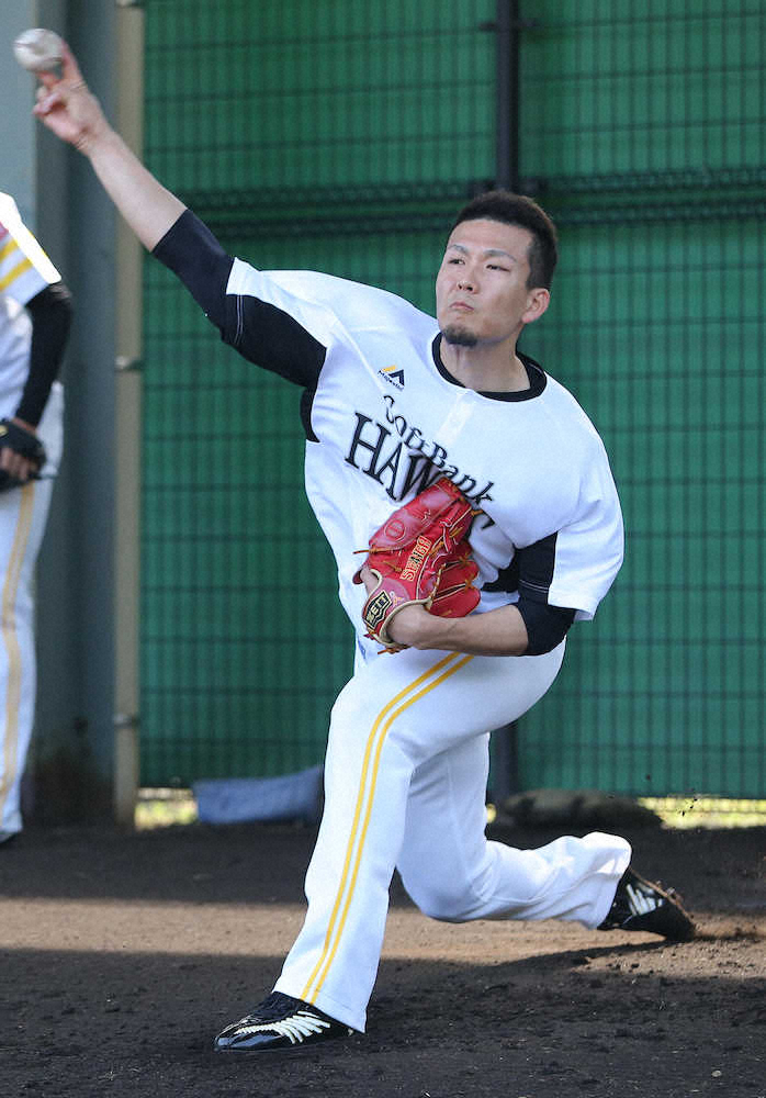 【画像・写真】ソフトB・千賀、初ブルペンにホッ　「7、8割の力」で31球「体に不安なくやれそう」