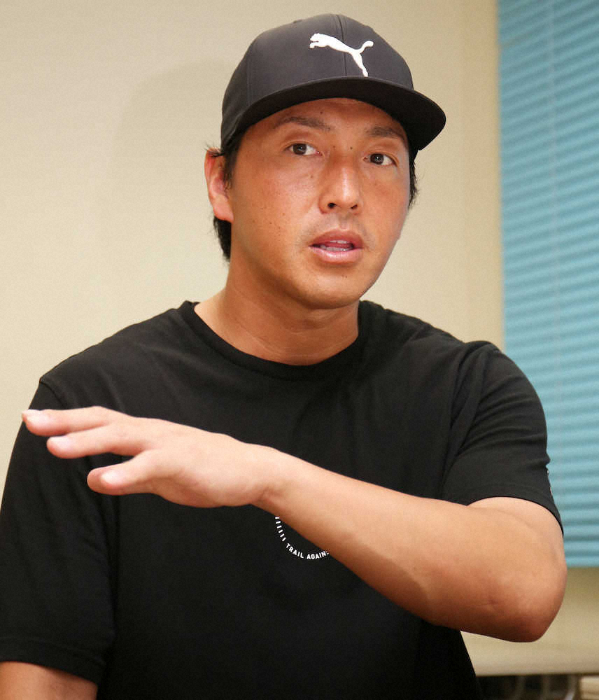 【画像・写真】＜広島春季キャンプ＞移籍2年目のシーズンへ思いを語る長野（撮影・北條　貴史）