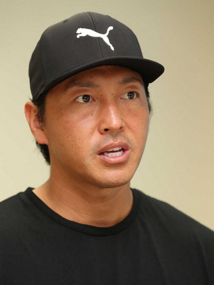 【画像・写真】＜広島春季キャンプ＞移籍2年目のシーズンへ思いを語る長野（撮影・北條　貴史）