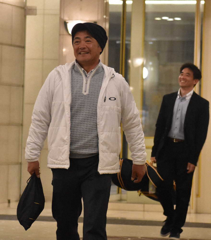 【画像・写真】バレVSグラ！ソフトB・工藤監督、助っ人大砲は左翼競わせる構想明かす