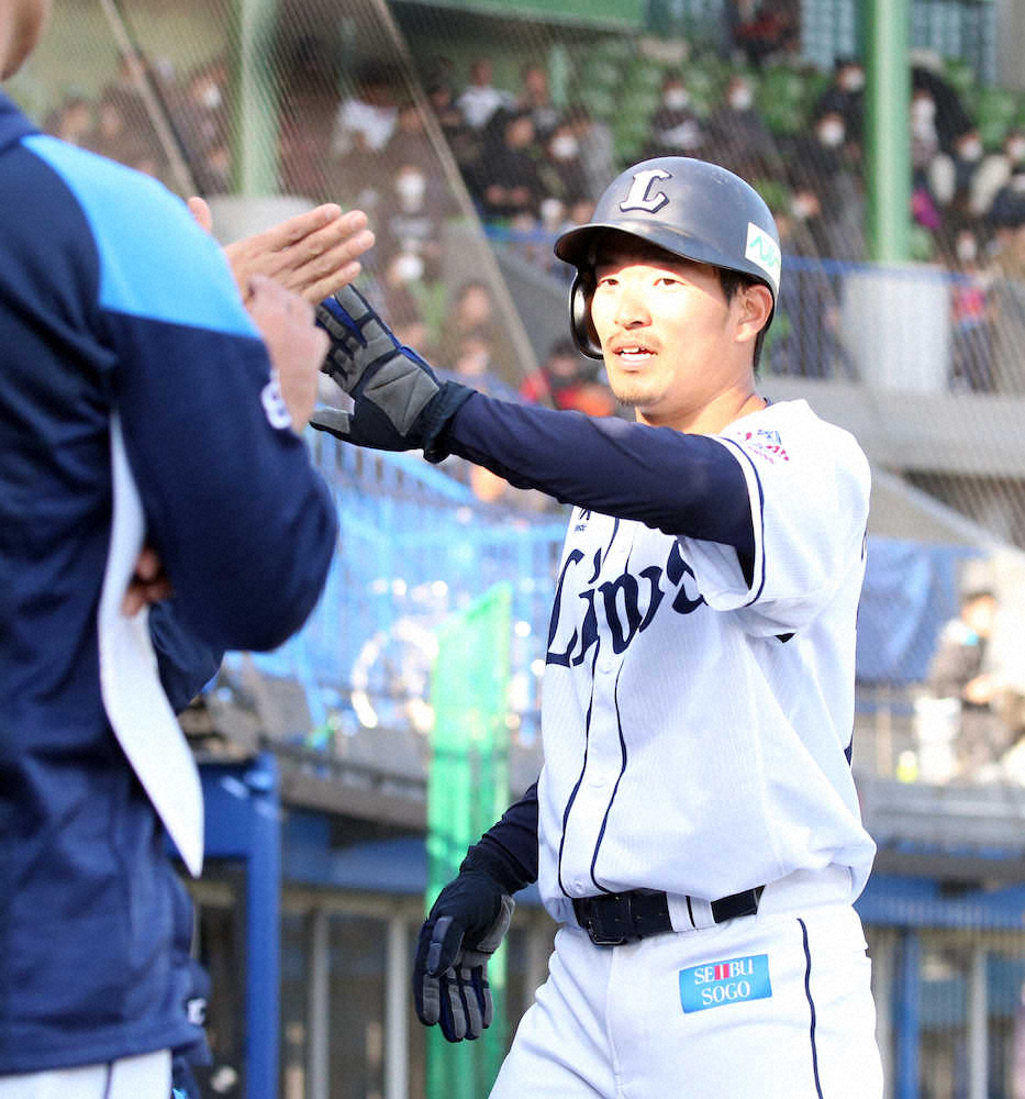 【画像・写真】昨年野手転向の西武・川越　覚醒弾！“ポスト秋山”左翼獲りだ！フルスイング1号で猛アピール