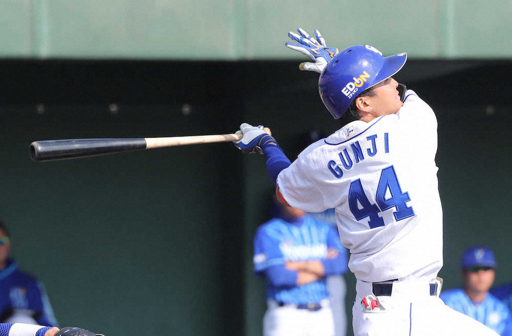 【画像・写真】中日ルーキー郡司　途中出場で2の2、正捕手争い激化　与田監督「落ち着いている。楽しみ」