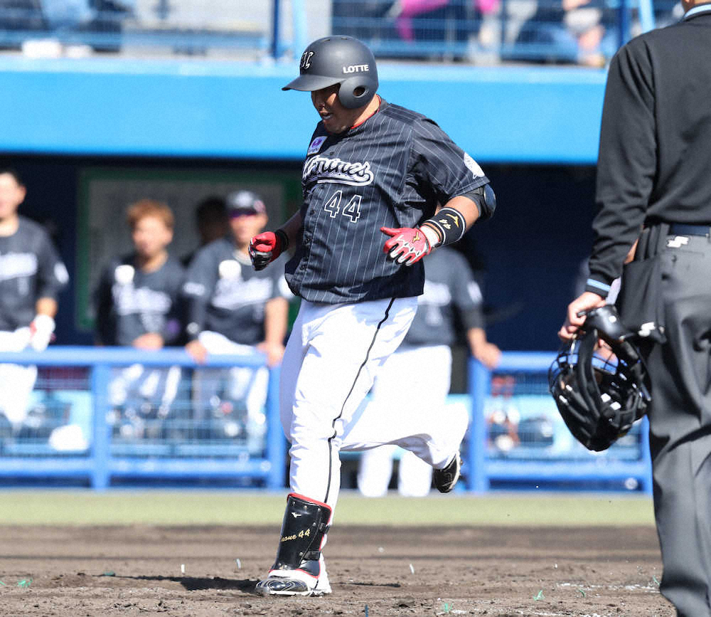 ロッテ アジャ激走 巨体114キロ揺らし ランニング本塁打 ラッキーです スポニチ Sponichi Annex 野球