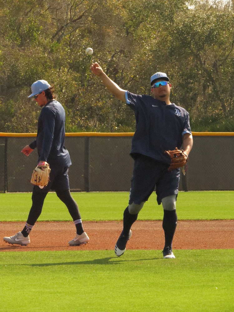 【画像・写真】筒香「居残り組」で練習　初本塁打の反響は「そんなに友達いないので…」