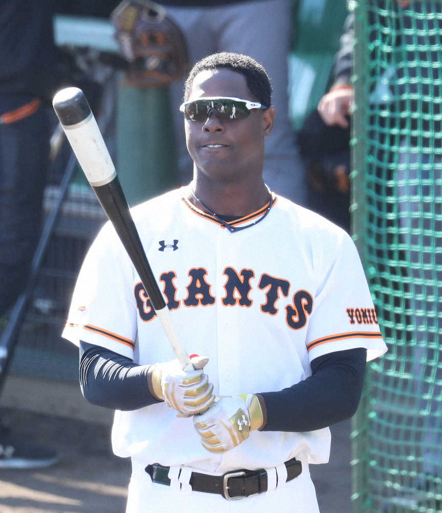 【画像・写真】打撃練習するモタ（撮影・尾崎　有希）