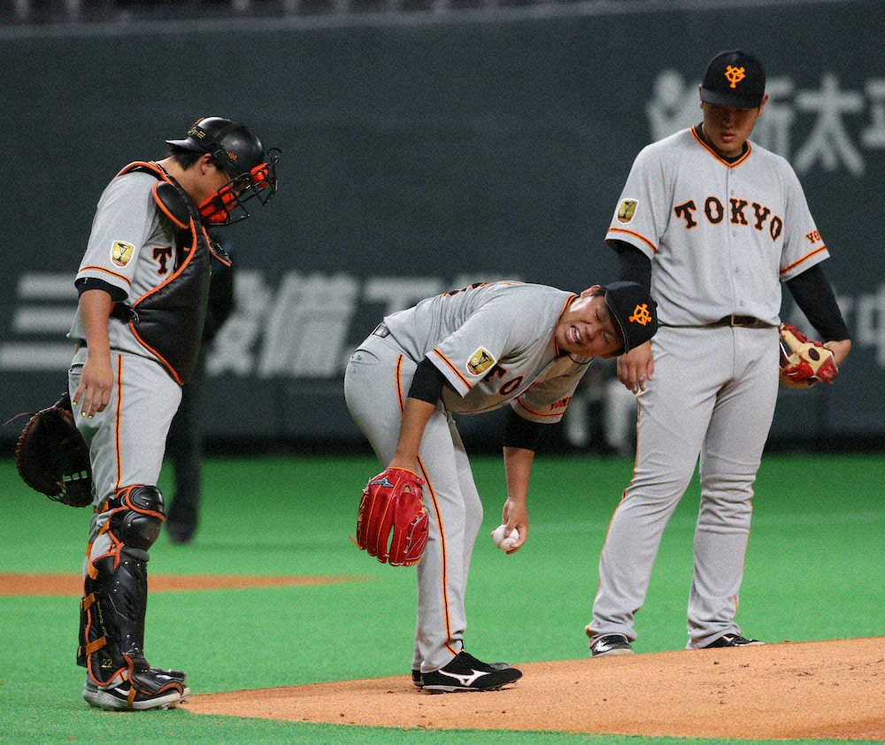 【画像・写真】G党ヒヤリ…田口が初回に打球受ける　味方打線3人連続投ゴロの後、自身1球目もピッチャー返し