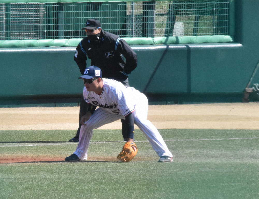 【画像・写真】ヤクルト・村上　離脱後初の守備も軽快「1軍の試合に向けて頑張りたい」