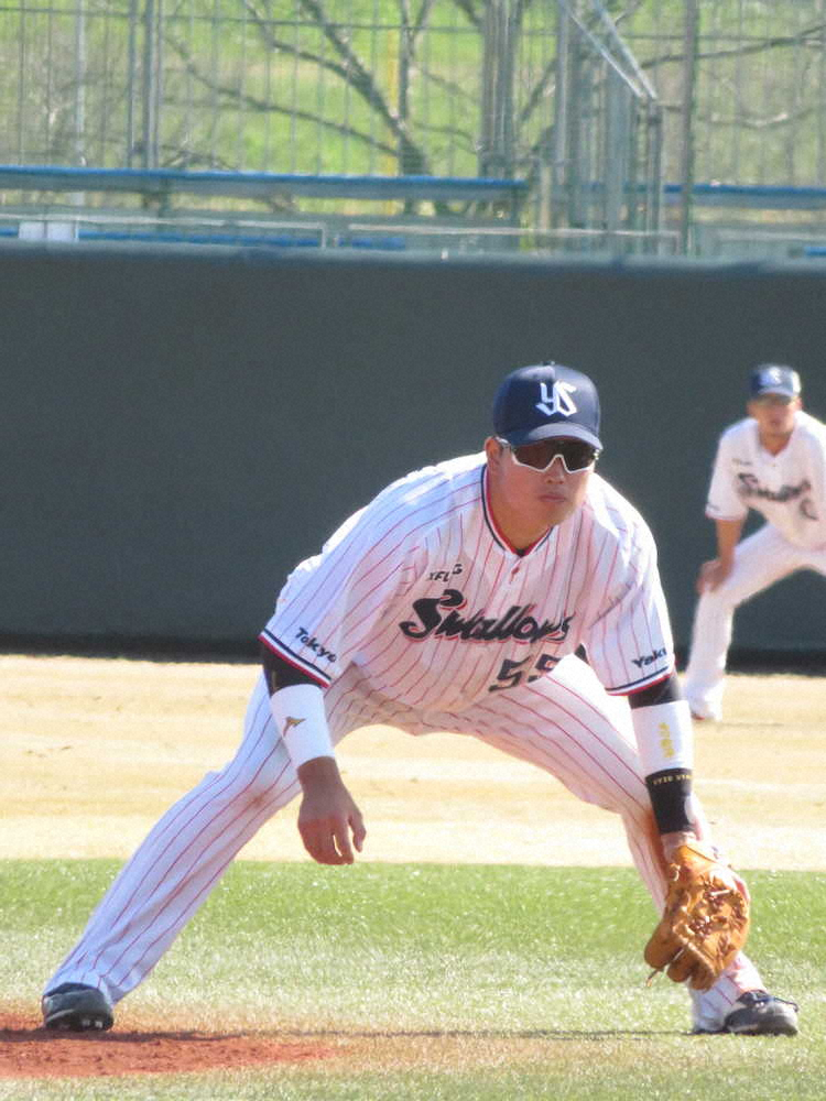 【画像・写真】守備でも魅せた!ヤクルト・村上　2軍練習試合出場「延期をプラスに　やることは多い」