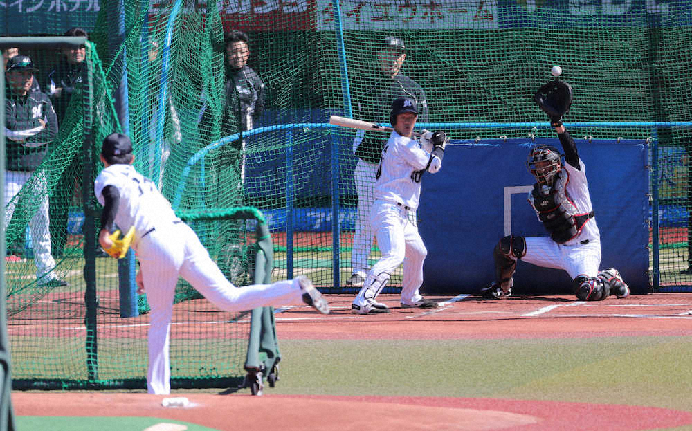 【画像・写真】朗希のボールは「今まで捕ったことのない…本当に速かった」　同期・植田も威力に驚き