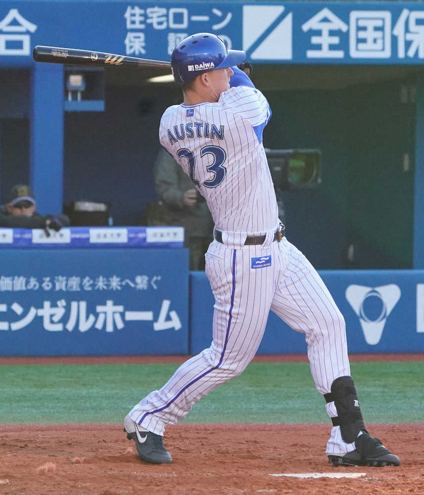 【画像・写真】DeNA2回一挙5点！オースティン2点二塁打で勝ち越し「自信を持って打席に立った」