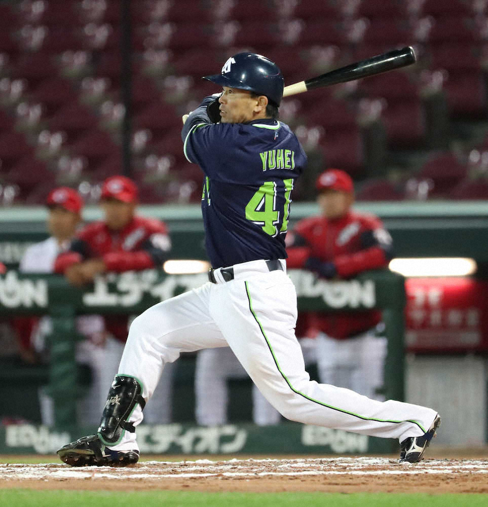 【画像・写真】ヤクルト雄平　44打席ぶりヒットが逆転2点打　高津監督ニンマリ「我慢比べ。オレの勝ち」