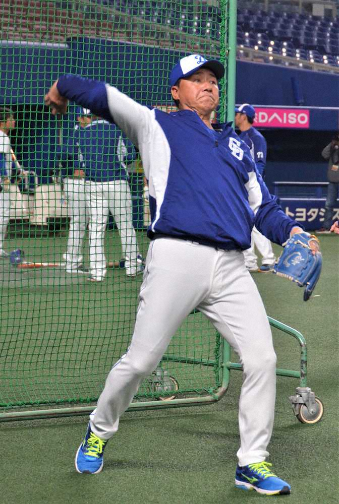 【画像・写真】中日　4班で接触避け“時差練習”、与田監督「大事なのは選手の健康」