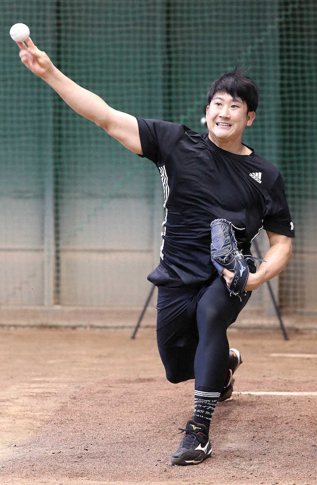【画像・写真】巨人・菅野　連日のブルペンで20球「軽い調整程度」、デラロサも投げ込み
