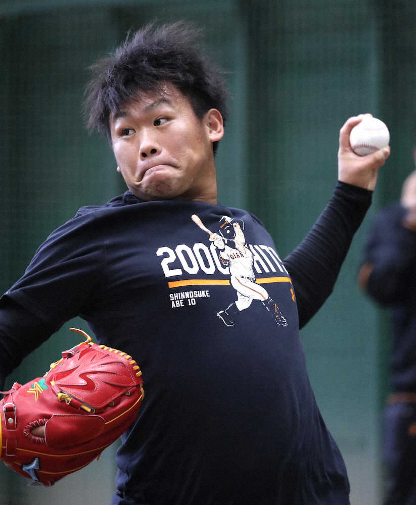 【画像・写真】巨人・田口　小林相手に30球投げ込み「気持ちを切らさないように」