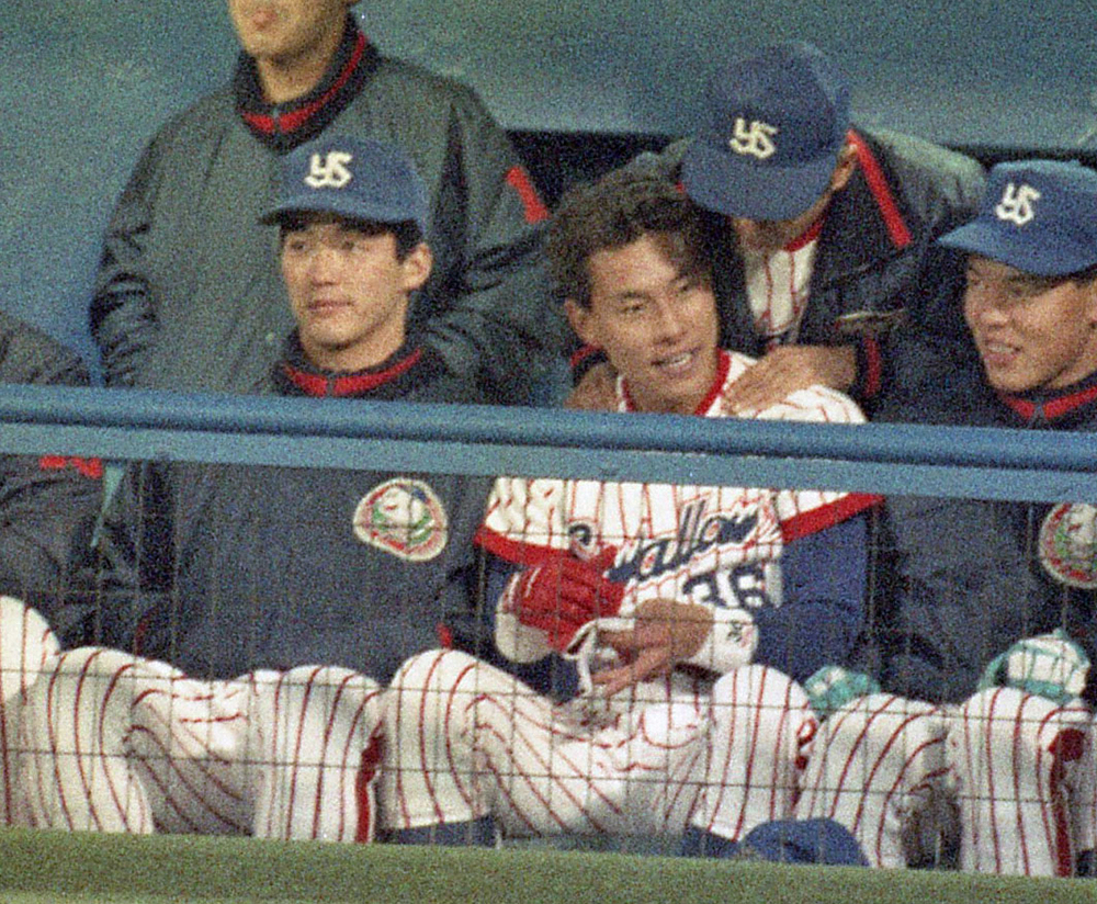 【画像・写真】関根さんを悼む…ヤクルト池山2軍監督「ブンブン丸の基礎に」DeNA田代コーチ「1日に監督室へ4回」