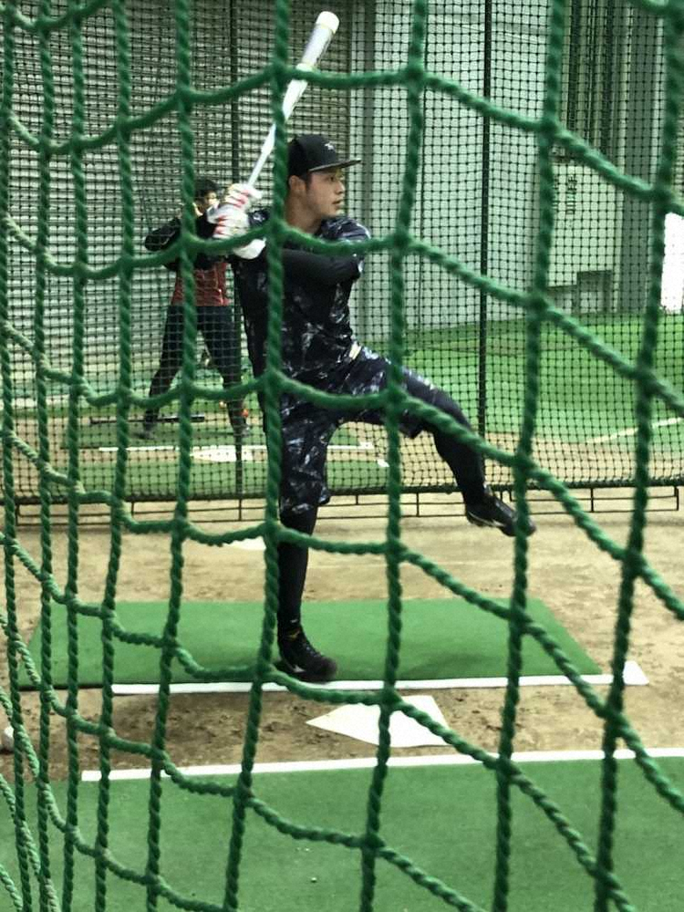 【画像・写真】巨人・増田大「時間を効率よく使う」北村「試行錯誤してレベルアップを」　個人調整で汗