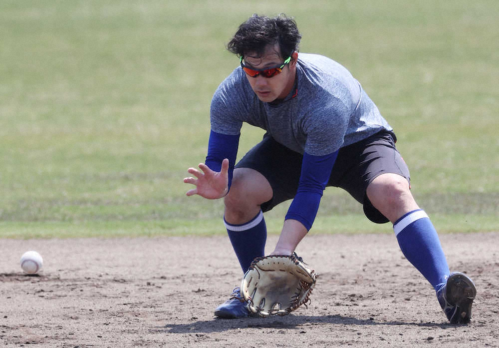 【画像・写真】中日・堂上　リーグVで兄弟でビールかけだ！「今まで以上に打てれば」