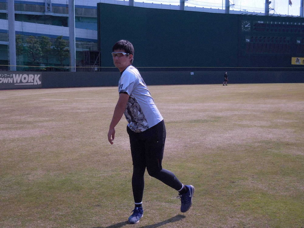 【画像・写真】阪神　岩崎　右足のケガは万全「肩の仕上がりをみながらブルペンに」