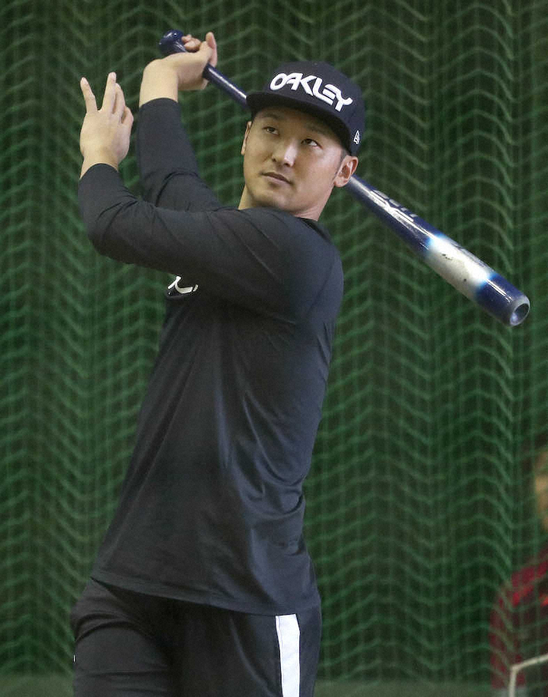 【画像・写真】巨人・吉川尚　素手で打撃練習「今はしっかりと課題を持って」