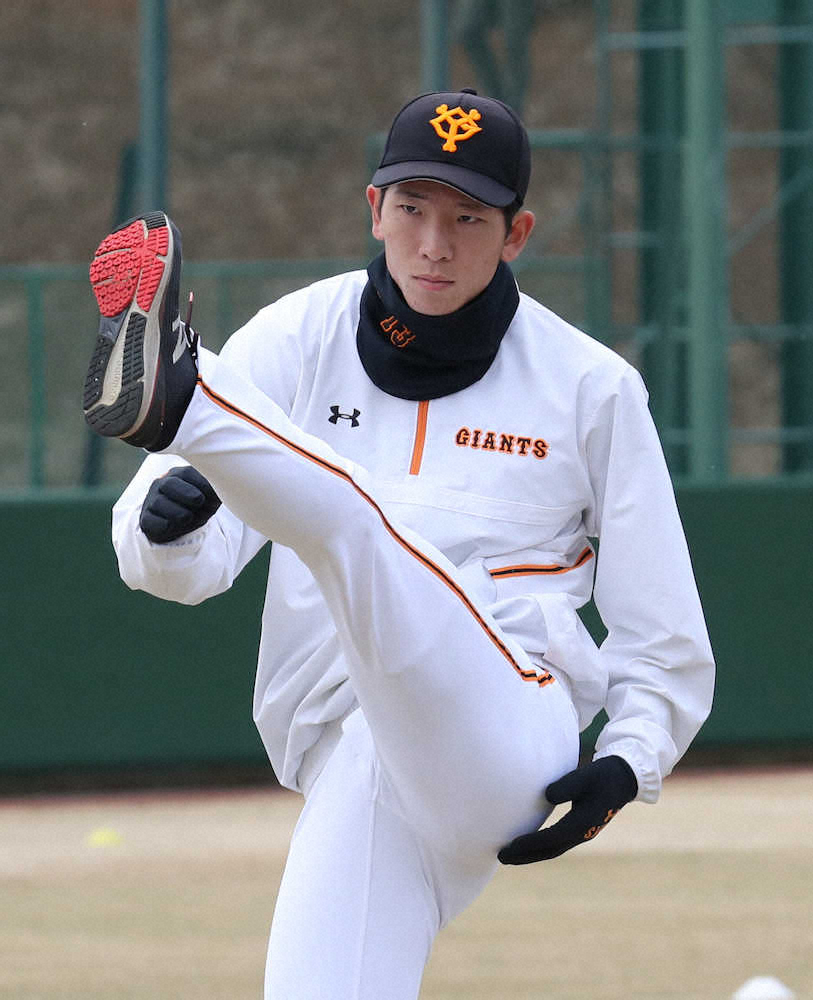 【画像・写真】巨人・戸郷　ブルペンでシュート試投「武器になるよう投げ込む」