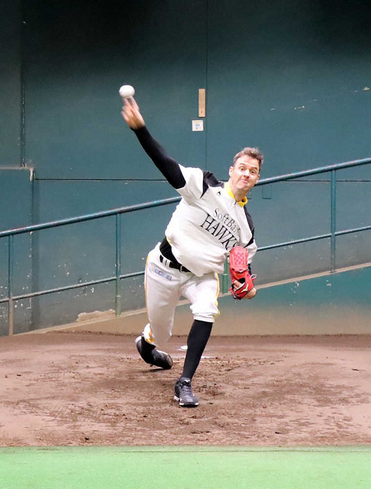 【画像・写真】ソフトB・バンデンハーク「できる限りポジティブに」ブルペンで39球、私生活も前向き