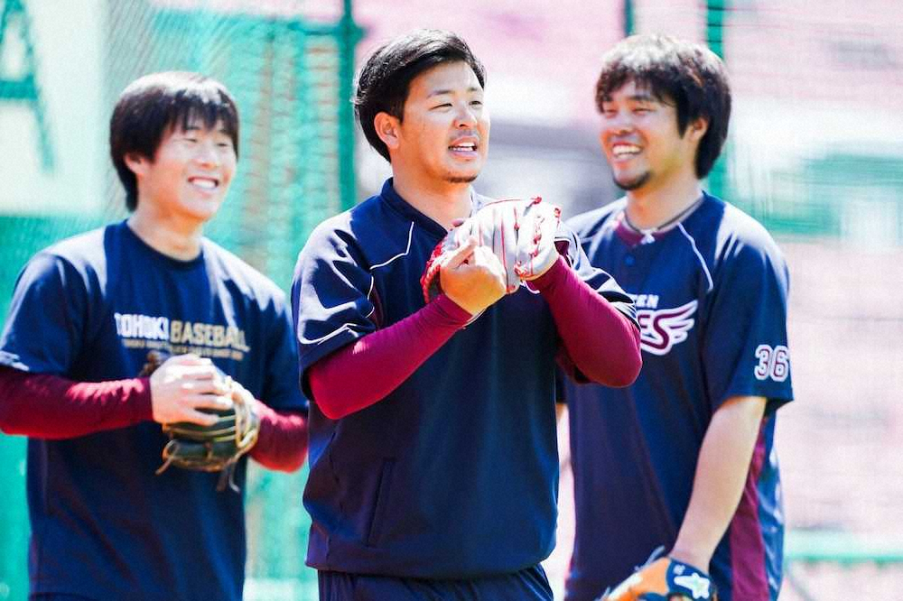 【画像・写真】球音戻った！楽天、40日ぶり球団施設解禁　浅村「チームメートに会えて新鮮でした」