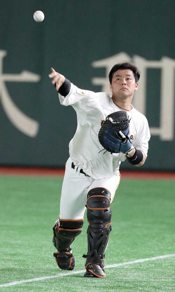 【画像・写真】巨人ドラ5山瀬「キレとコントロールが違う」　菅野らのボール受け実感