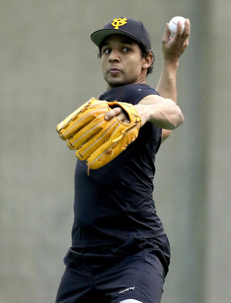 【画像・写真】巨人・サンチェス　ブルペンで創意工夫の23球「状態キープできている」