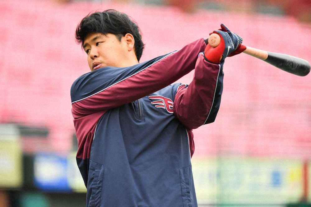 【画像・写真】楽天・浅村「引き締まる思いでやりました」　ユニホーム着用の練習で開幕へ思い新た