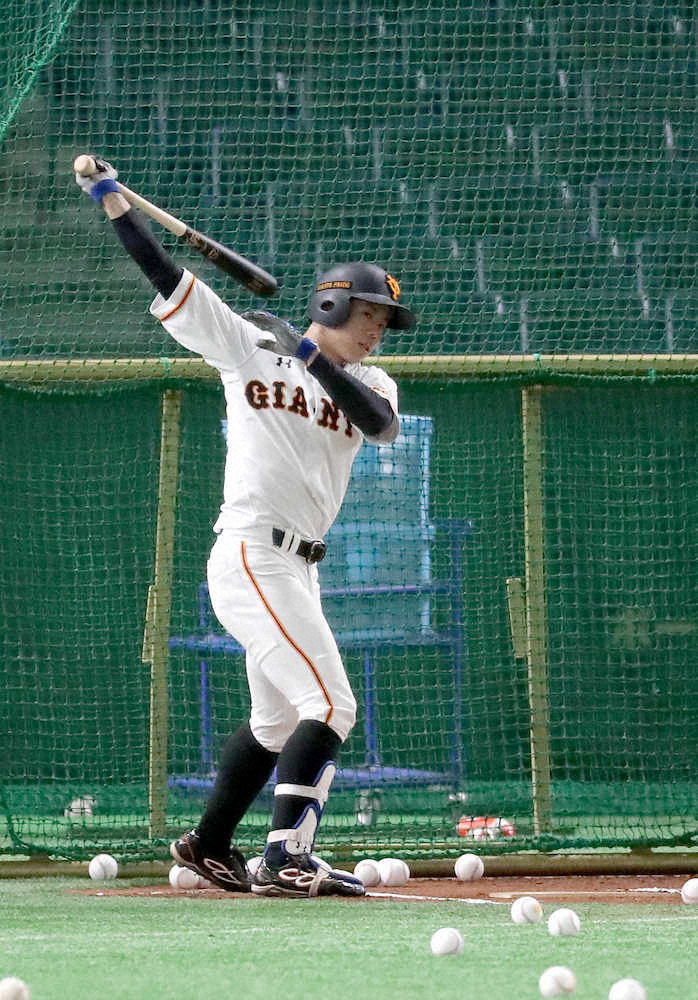 【画像・写真】巨人・松原　1軍練習参加でアピール誓う「必死に何としてもモノにしたい」