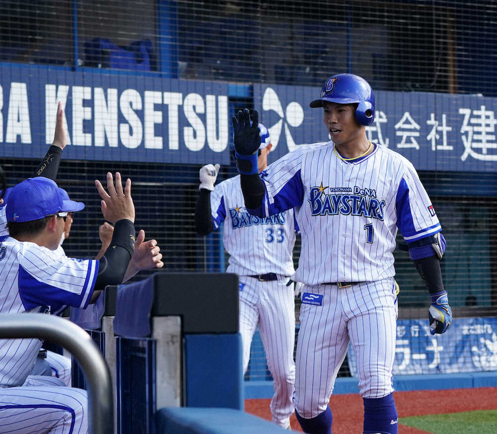 【画像・写真】DeNA・桑原　土壇場同点2ランで定位置奪回アピール　ラミレス監督「元々ポテンシャル高い選手」