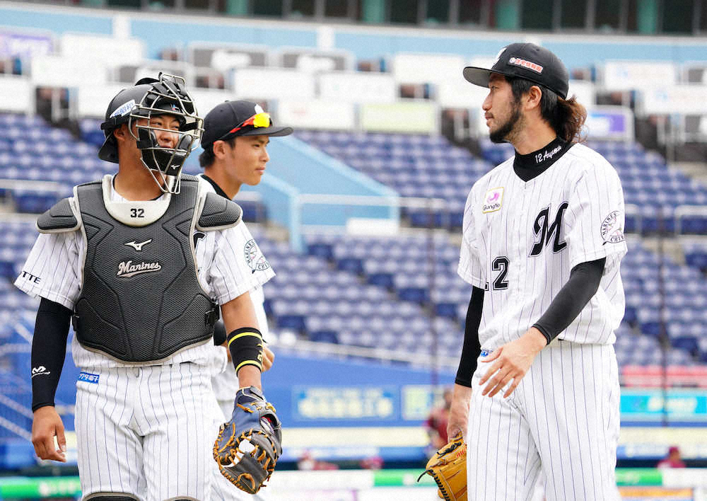 【画像・写真】ロッテ・石川　2度のピンチで踏ん張り3回無失点　初コンビのドラ2・佐藤に「問題は何もない」