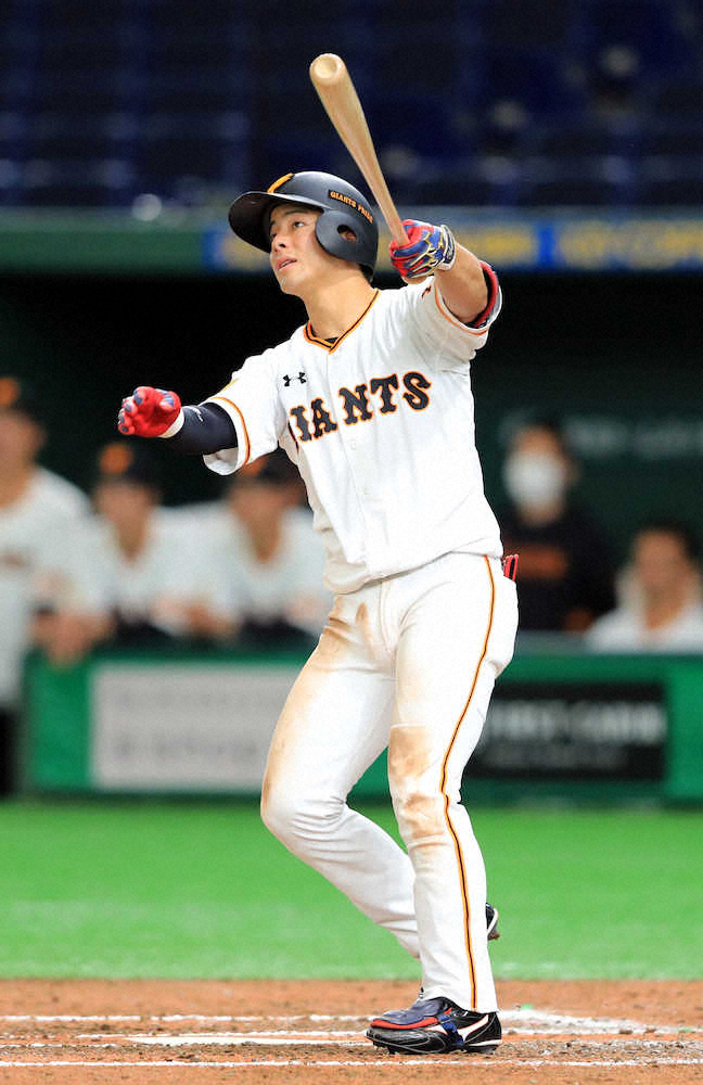 【画像・写真】巨人・湯浅　特大弾で初の開幕1軍引き寄せた！　坂本の代役に原監督評価「成長の跡見られる」