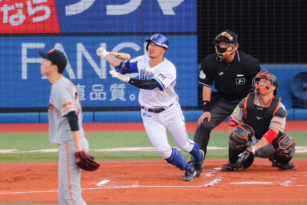 【画像・写真】DeNA・梶谷　5戦連続安打となる先頭弾「上手く振り抜くことができた」