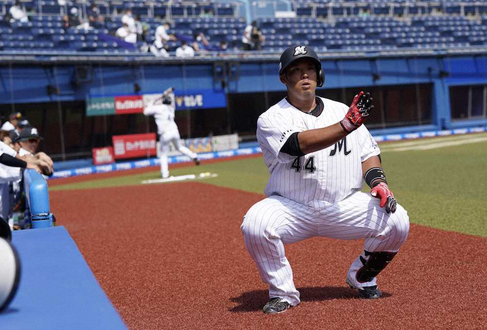 【画像・写真】“どすこいに負けん”　ロッテ・井上　相撲パフォーマンス「うっちゃし」披露