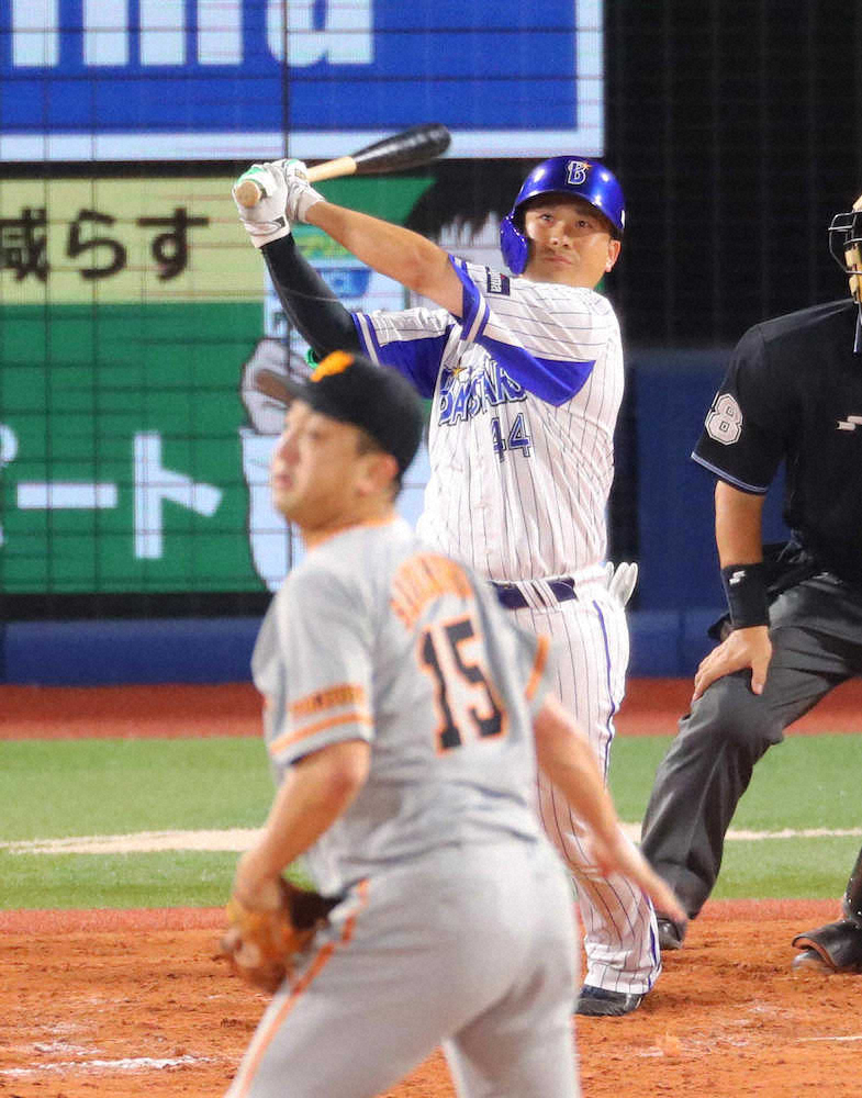 【画像・写真】DeNA・佐野　7試合目で待望の4番弾！　ダイヤモンド一周「懐かしい感じ」