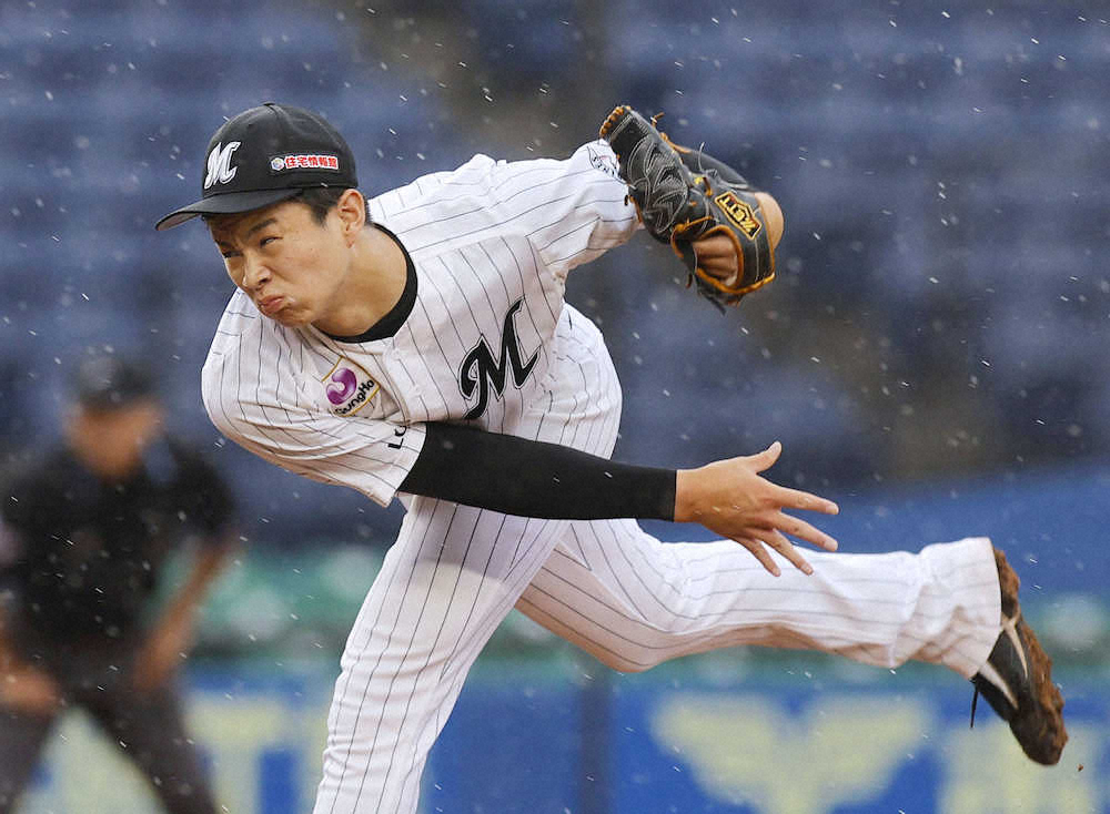 【画像・写真】ロッテ2年目・土居　雨中の3人斬りで1軍デビュー、長身右腕が完璧投球に笑み