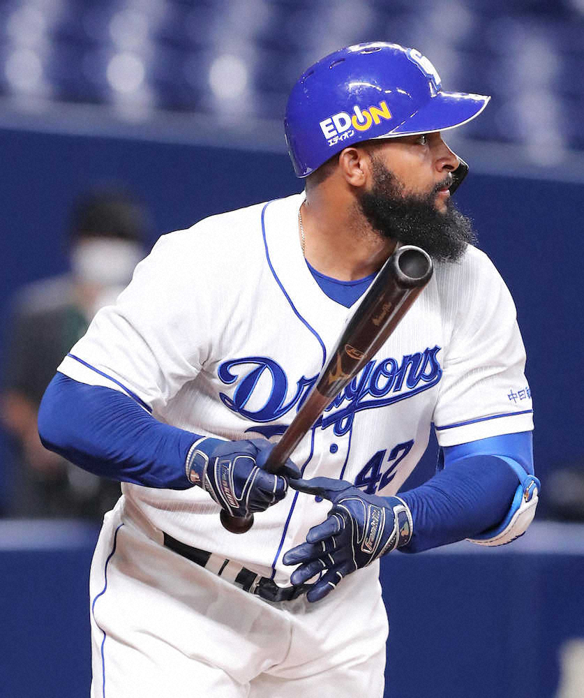 【画像・写真】中日・アルモンテ　開幕スタメン当確弾！今永撃ち2ラン「打った瞬間ホームランだと思ったよ」