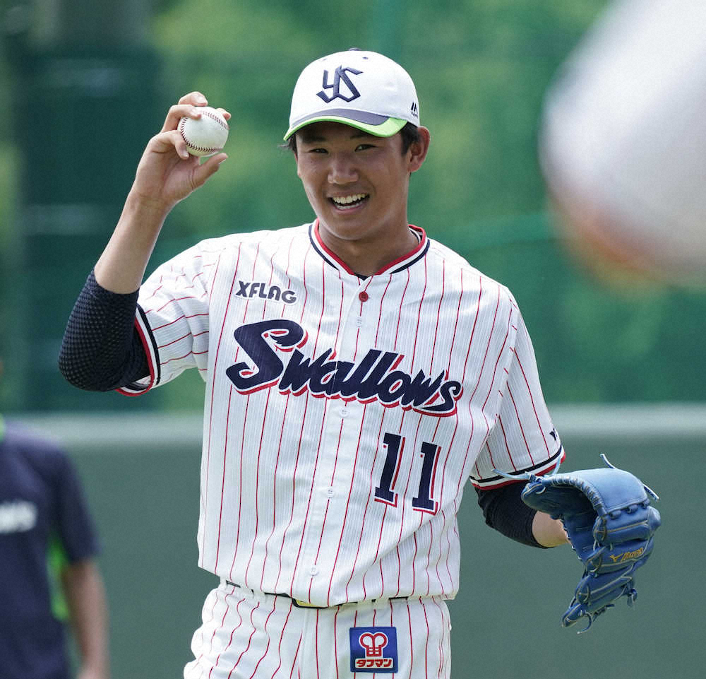 【画像・写真】ヤクルト・奥川　153キロ！シート打撃初登板で1安打