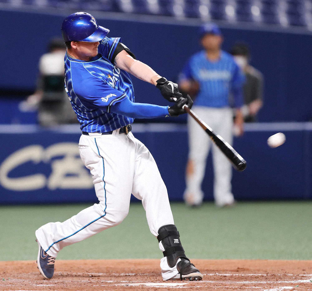 【画像・写真】DeNA・オースティン「右肘の上の硬さ」で練習試合欠場　指揮官「大事取った」