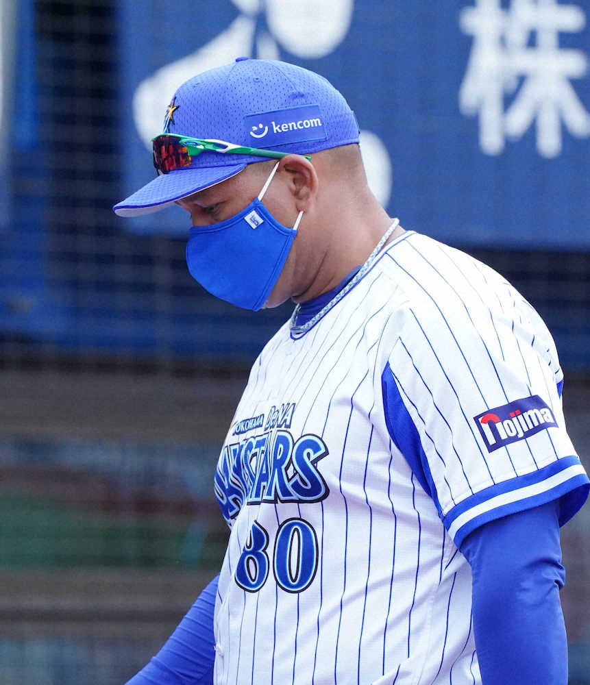 【画像・写真】DeNA　救援陣乱れ連日の逆転負け、終盤大量失点　ラミレス監督は淡々