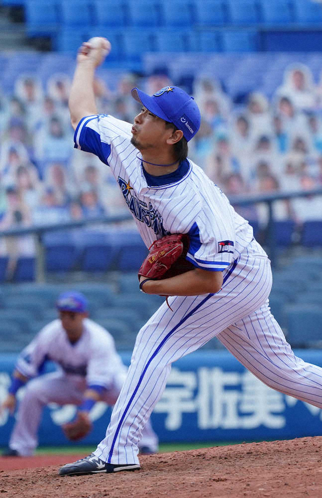 【画像・写真】＜D・広＞DeNA3番手の三嶋（撮影・島崎忠彦）